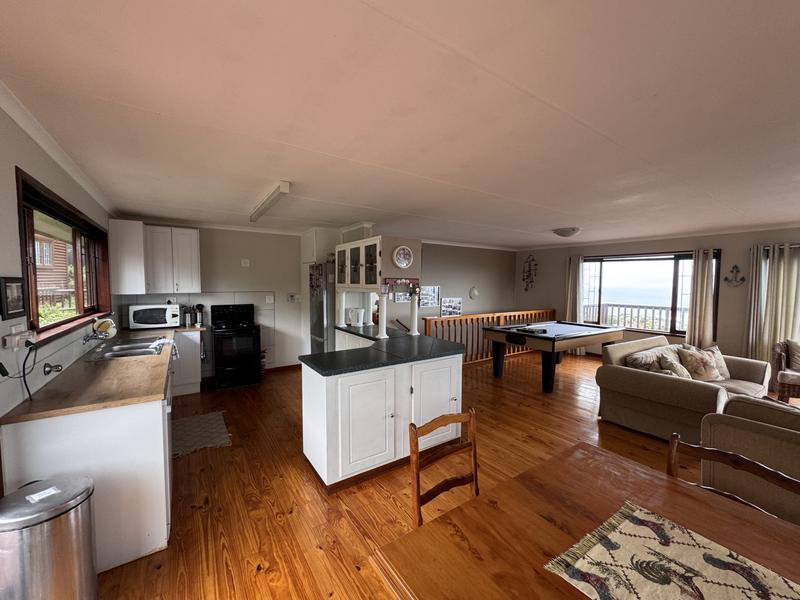 7 Bedroom Property for Sale in Outeniqua Strand Western Cape